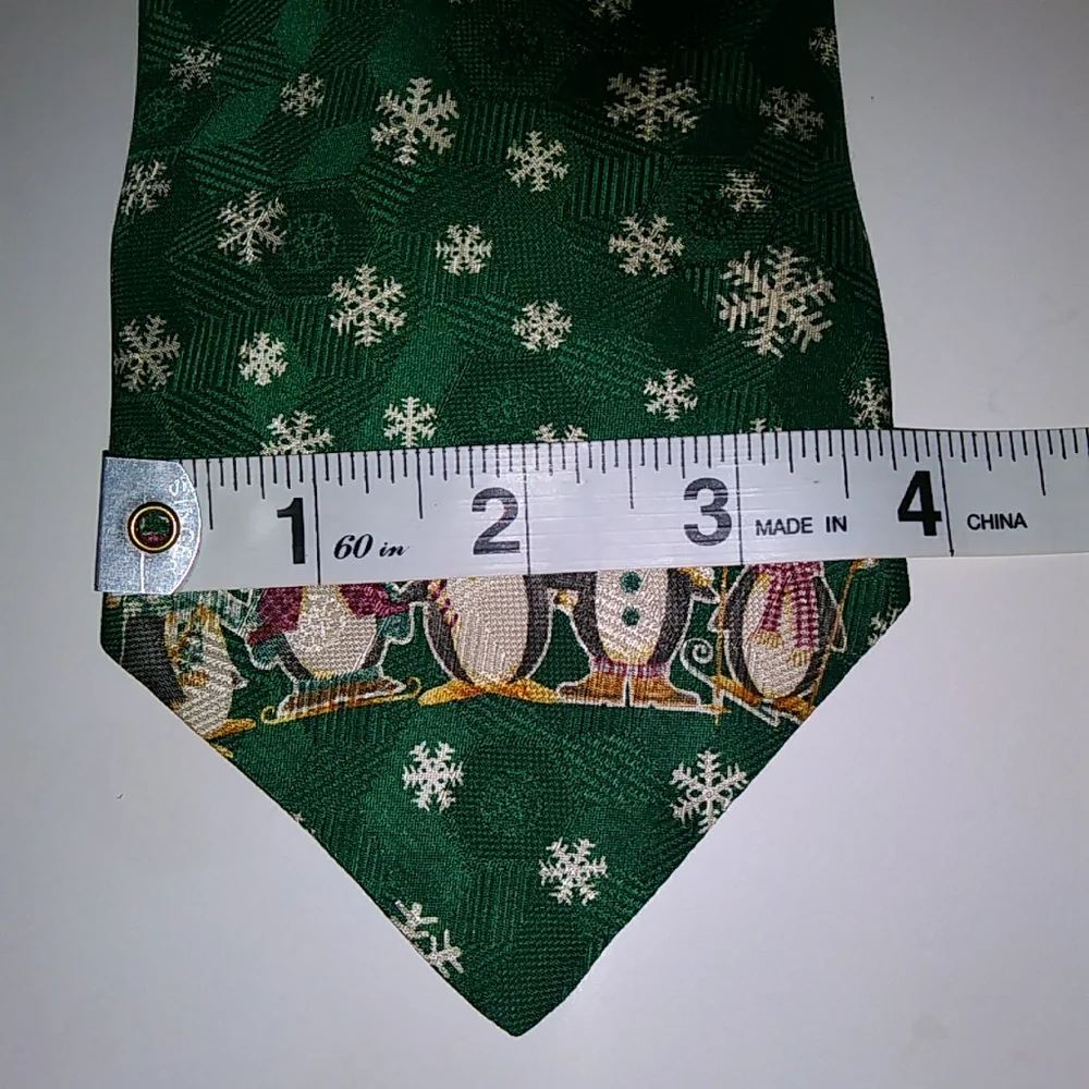 Debbie Mumm necktie NWOT